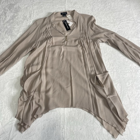 Spense Tops - Spense Beige Large Top Front Pockets Button Sleeve Pleated Airy NWT 100% Viscose